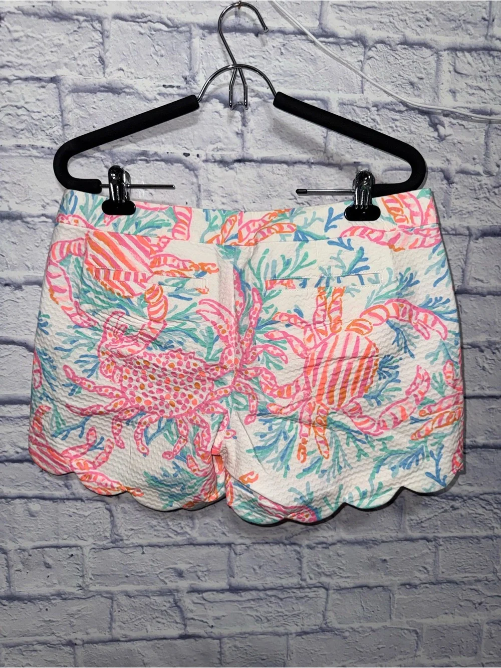 Lilly Pulitzer buttercup shorts getting steamy crab print NWOT 6